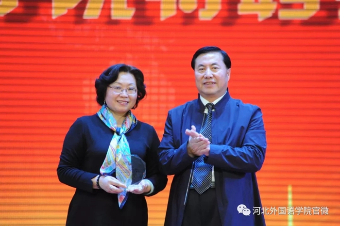 中国驻哥伦比亚大使馆文化参赞走进河北外国语学院