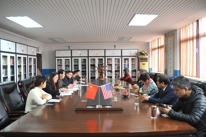 美国爱荷华州达拉斯县长马克·汉森先生一行来访河北外国语学院