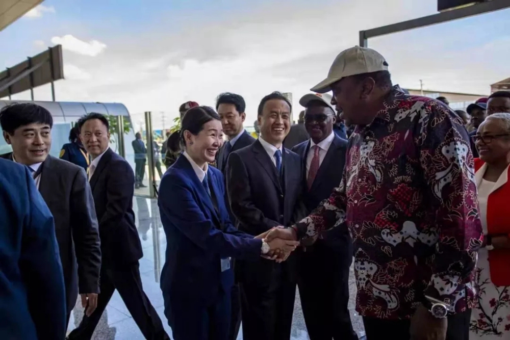 河外毕业生张娣，年薪40万！曾为肯尼亚总统做翻译