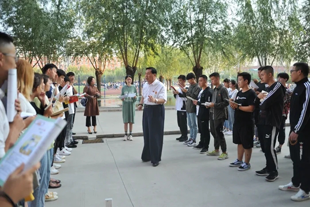 河外西点学什么？坚持西点值不值？西点教官给你解答！
