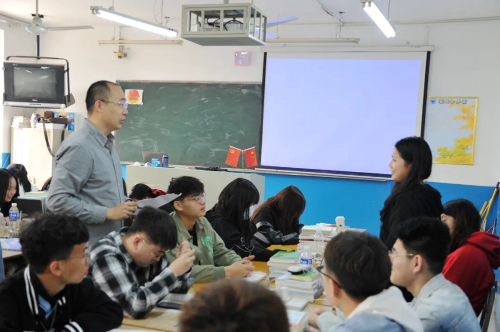 教师善“导”，学生勤“谋”，这就是河外课堂