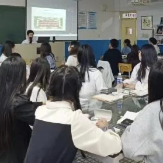 “跨区域交际，促全球文化”——泰语外教福玉琳老师召开公开课