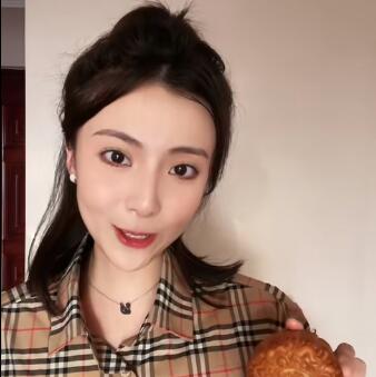 河北外国语学院多语种祝福大家”中秋节快乐“