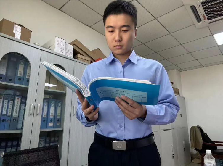 河北外国语学院国际金融学院2019级审本2班袁鑫展，成为乐陵市公安局的一名优秀财务