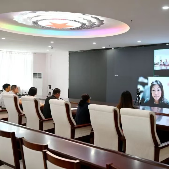 河北外国语学院德法语言学院与美国夏威夷太平洋大学举行国际合作交流线上会议